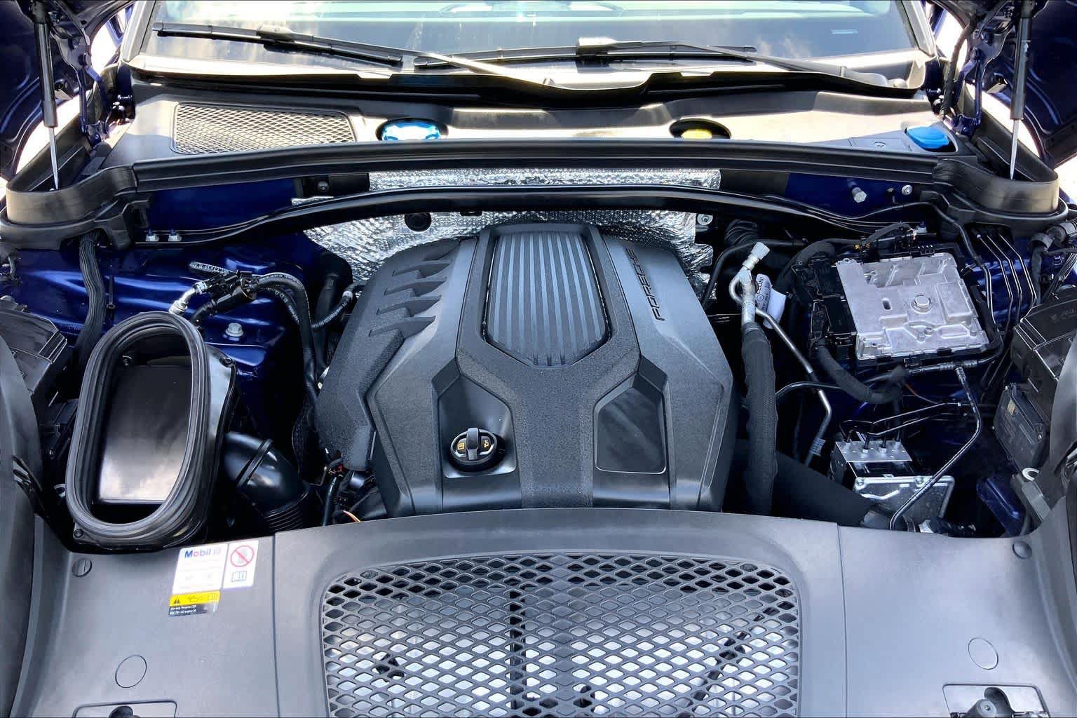Used 2023 Porsche Macan Turbo AWD/4WD image 46