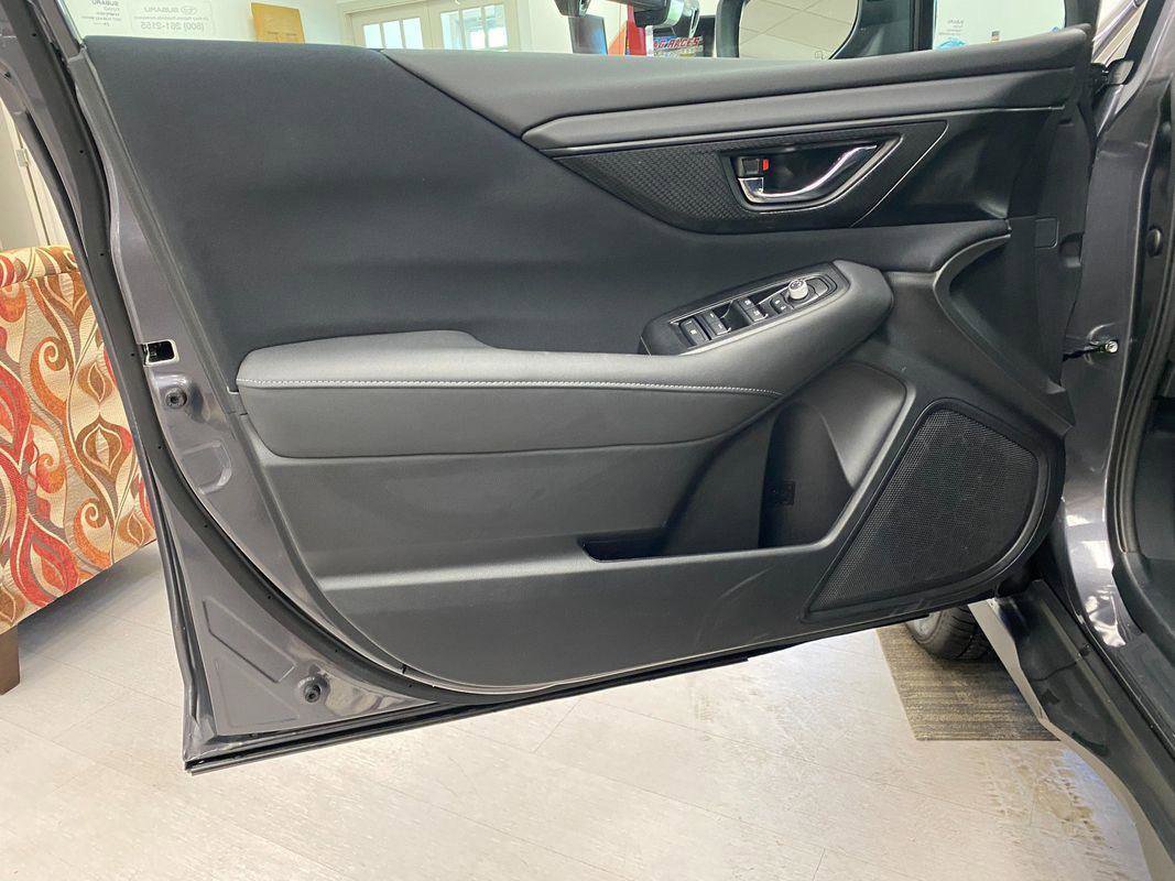 Used 2025 Subaru Outback Premium w/ Popular Package #1A image 11