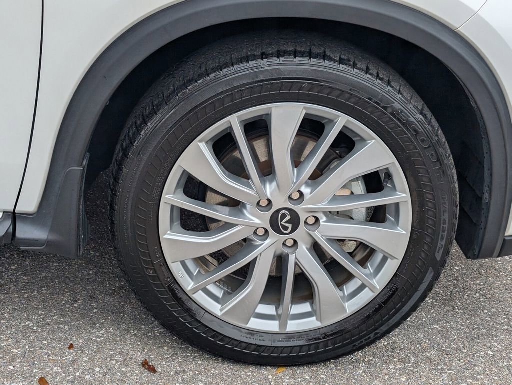 Used 2023 INFINITI QX50 Luxe image 9