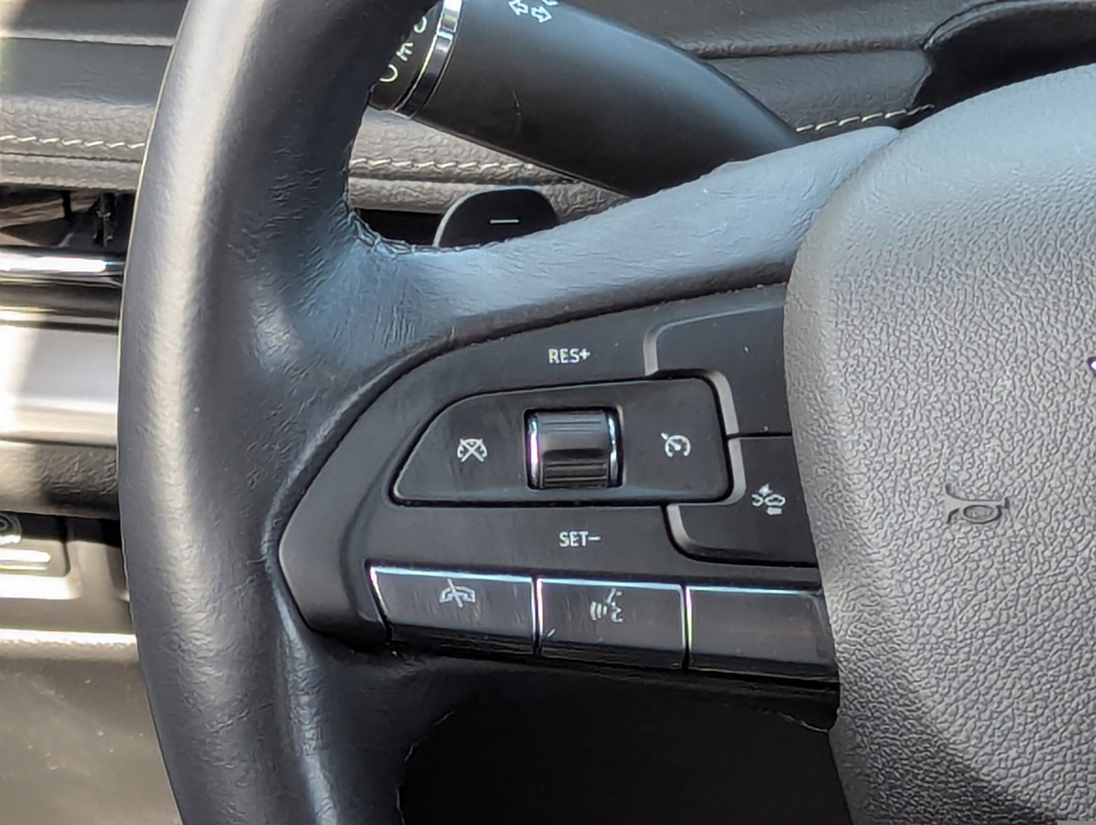 Certified 2024 Cadillac XT4 Premium Luxury image 23