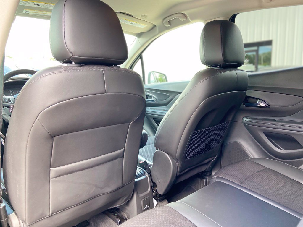 Used 2020 Buick Encore Preferred w/ Safety Package FWD image 17