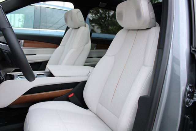 New 2026 Cadillac Vistiq Sport image 32