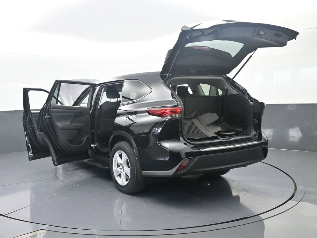 Used 2023 Toyota Highlander L image 70