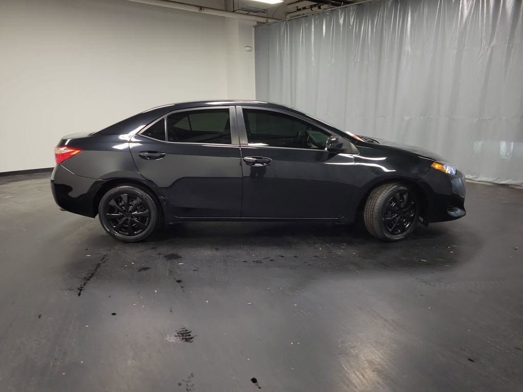 Used 2019 Toyota Corolla LE image 9