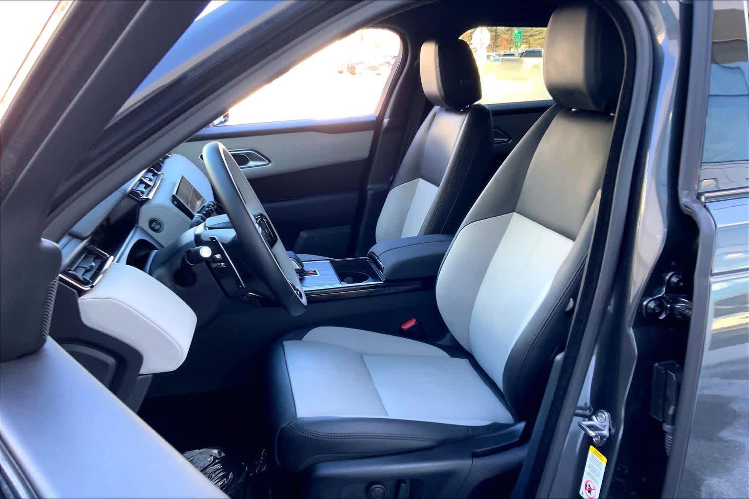 Used 2026 Land Rover Range Rover Velar Dynamic SE image 9