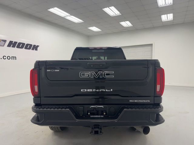 Used 2021 GMC Sierra 2500 Denali w/ Denali Black Diamond Edition AWD/4WD image 6