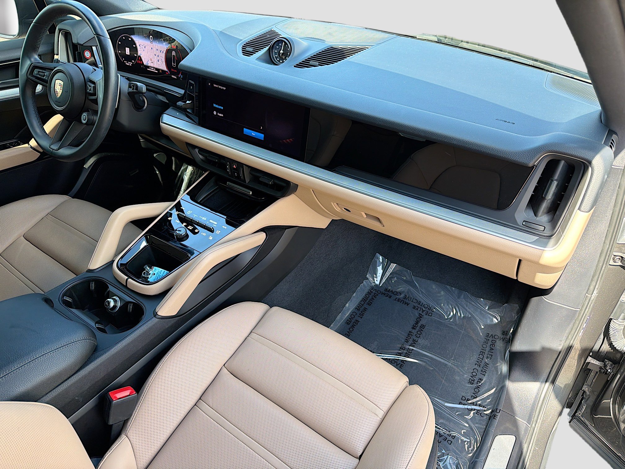 Used 2025 Porsche Cayenne Coupe image 14