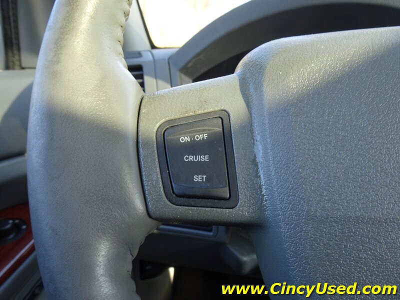 Used 2006 Jeep Grand Cherokee Limited AWD/4WD image 22