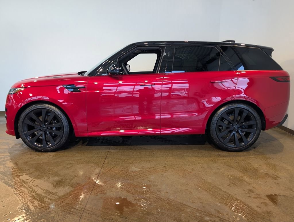 New 2026 Land Rover Range Rover Sport Dynamic SE image 3