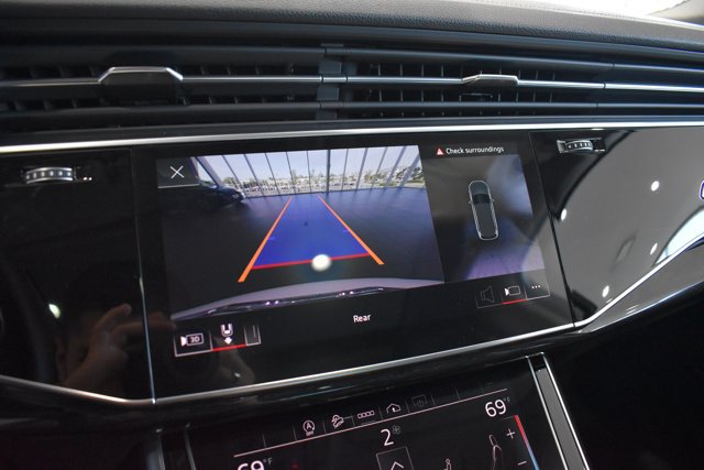 Used 2023 Audi Q7 3.0T Premium Plus AWD/4WD image 27
