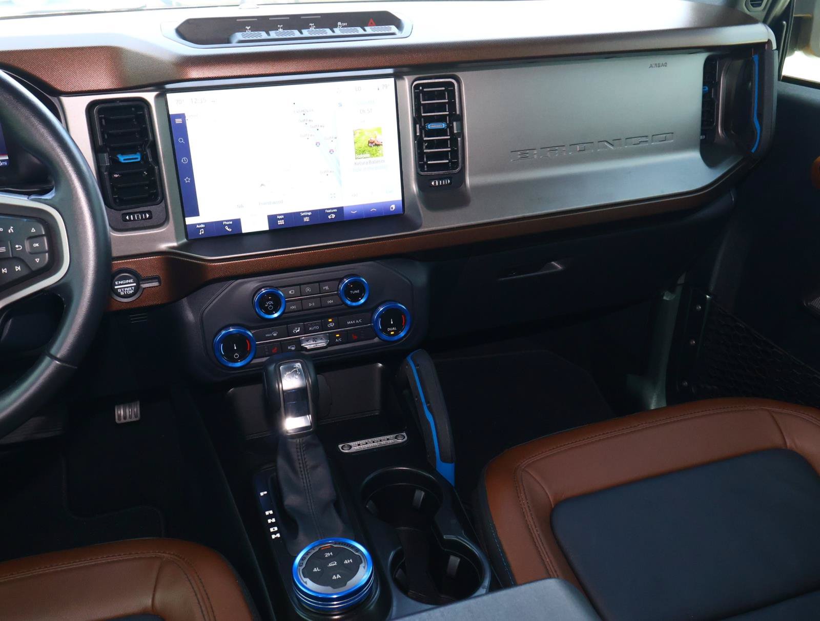Used 2022 Ford Bronco Outer Banks w/ Sasquatch Package AWD/4WD image 13