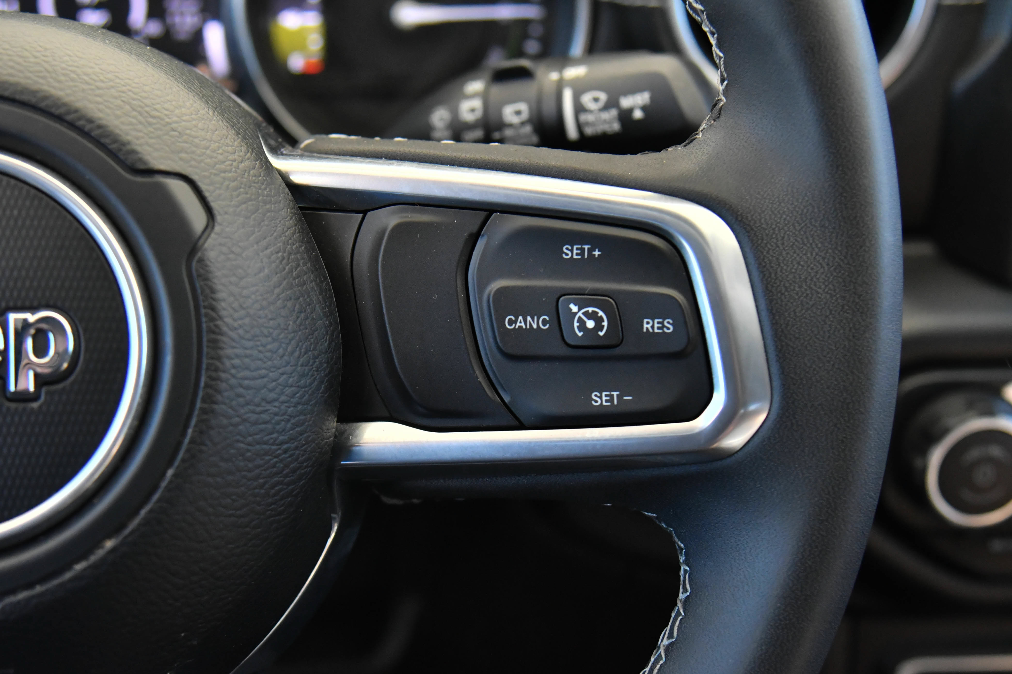 Used 2023 Jeep Wrangler Unlimited Sahara AWD/4WD image 34