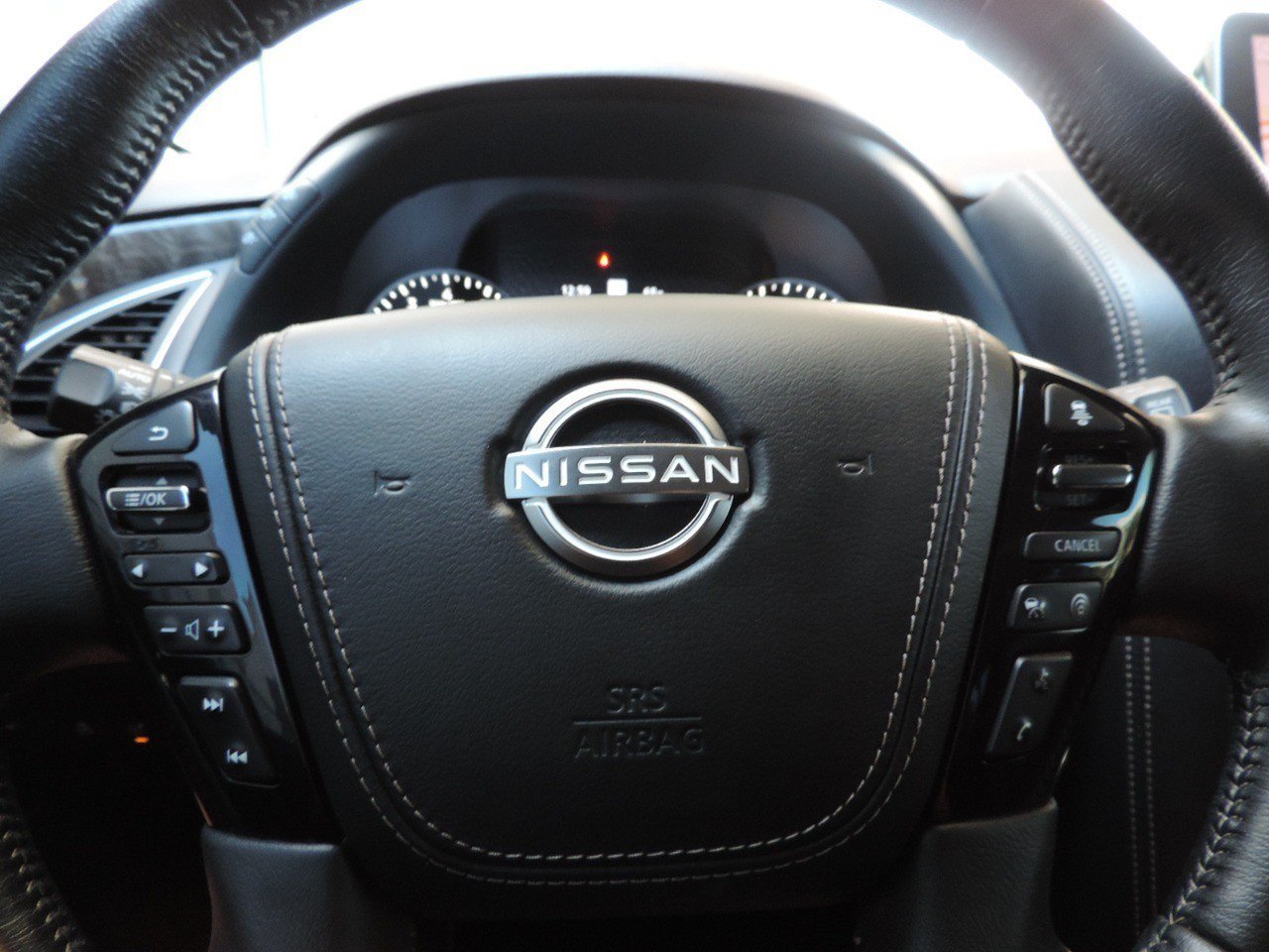 Used 2022 Nissan Armada Platinum w/ Captain's Chairs Package RWD image 30