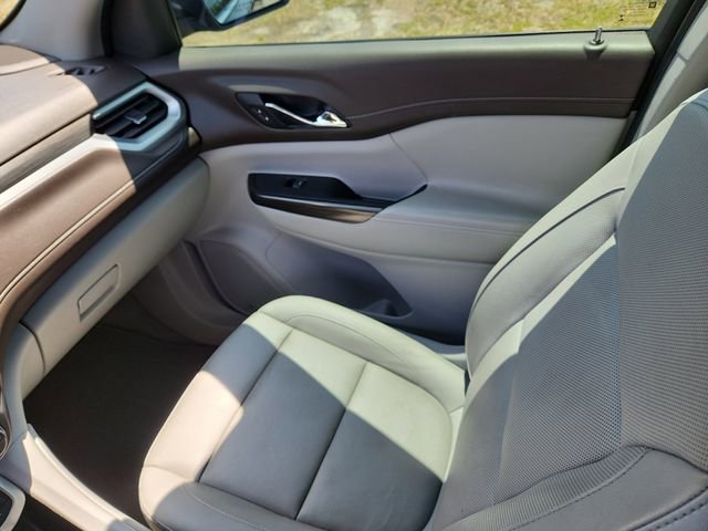 Certified 2020 GMC Acadia SLT w/ Driver Alert Package II FWD image 15