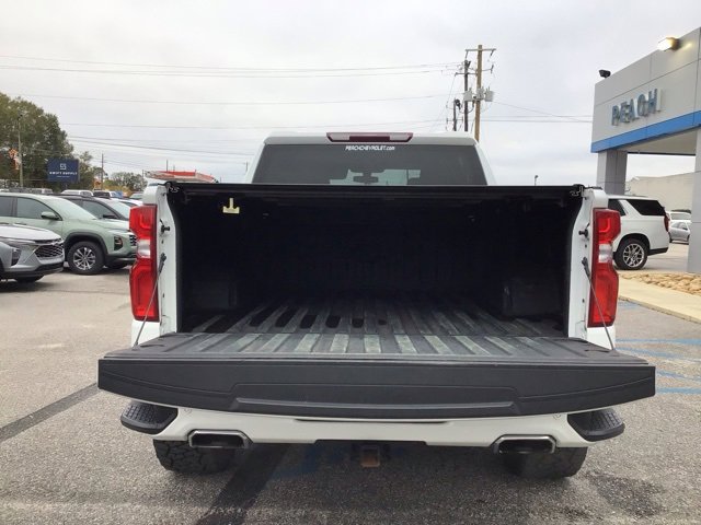 Used 2022 Chevrolet Silverado 1500 RST w/ LPO, Blackout Package image 5