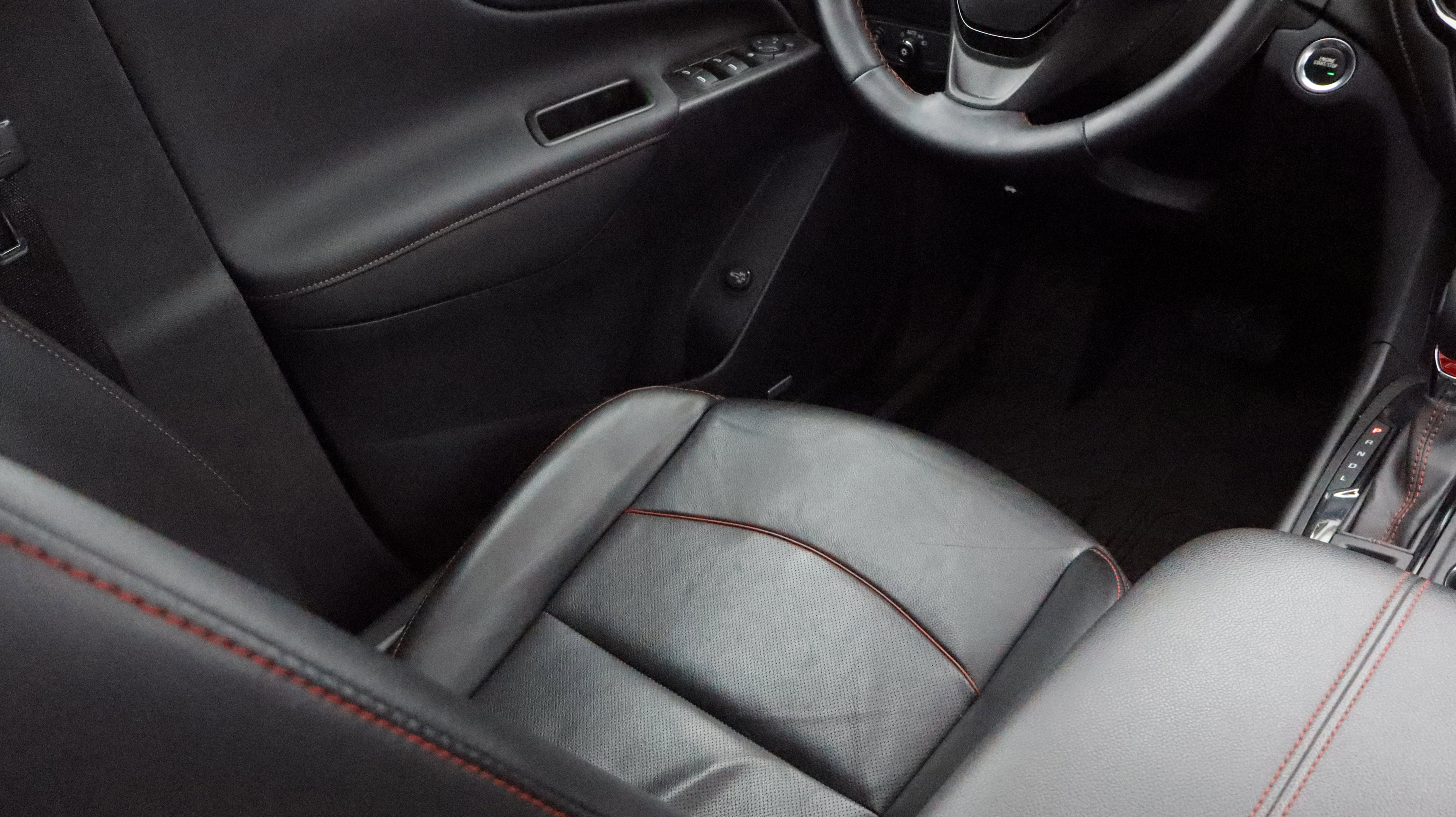 Certified 2023 Chevrolet Equinox RS w/ RS Leather Package image 10