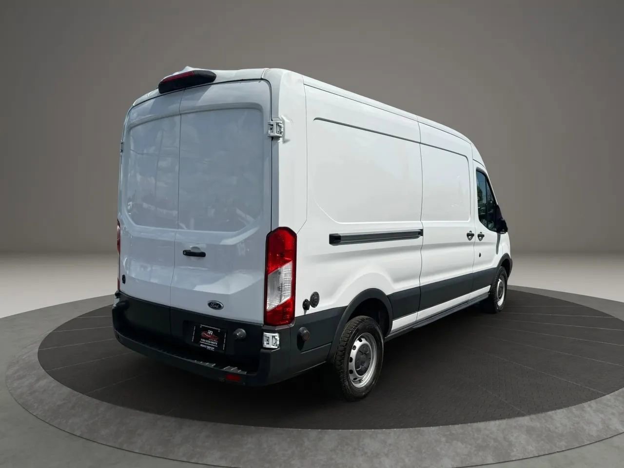 Used 2018 Ford Transit 250 148 Medium Roof RWD image 7