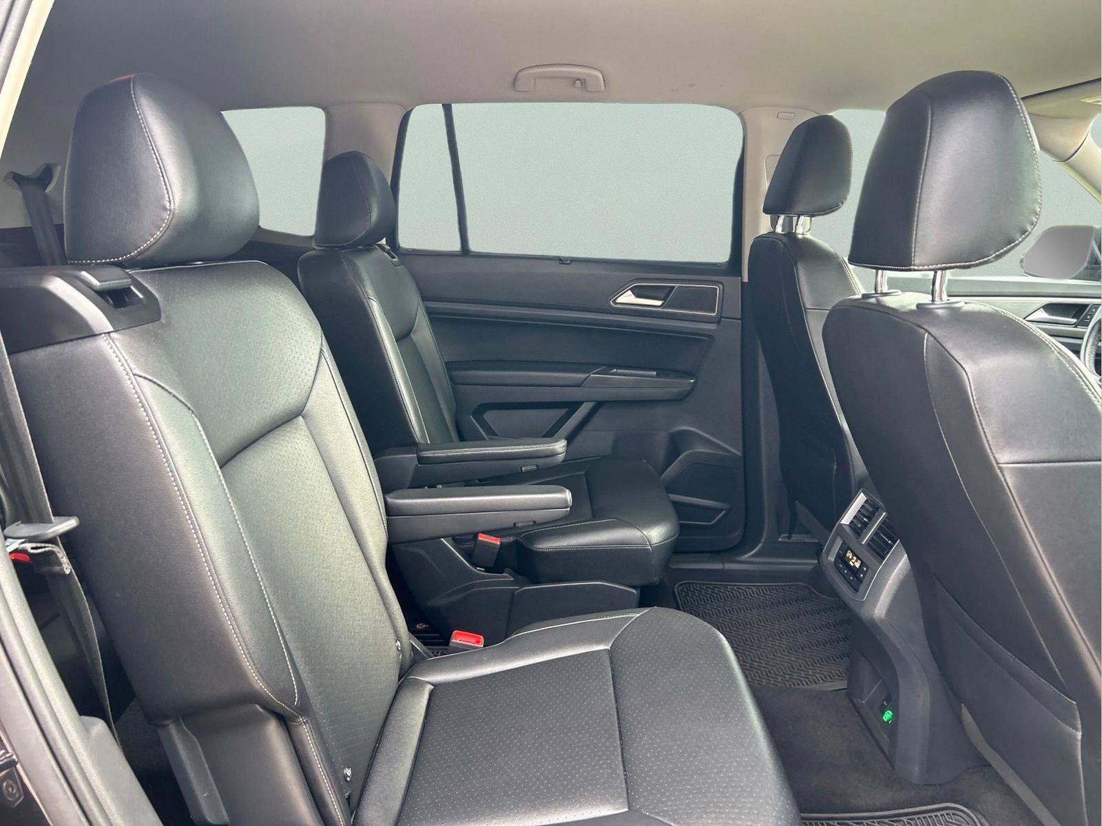 Used 2019 Volkswagen Atlas SE w/ Towing Package FWD image 12