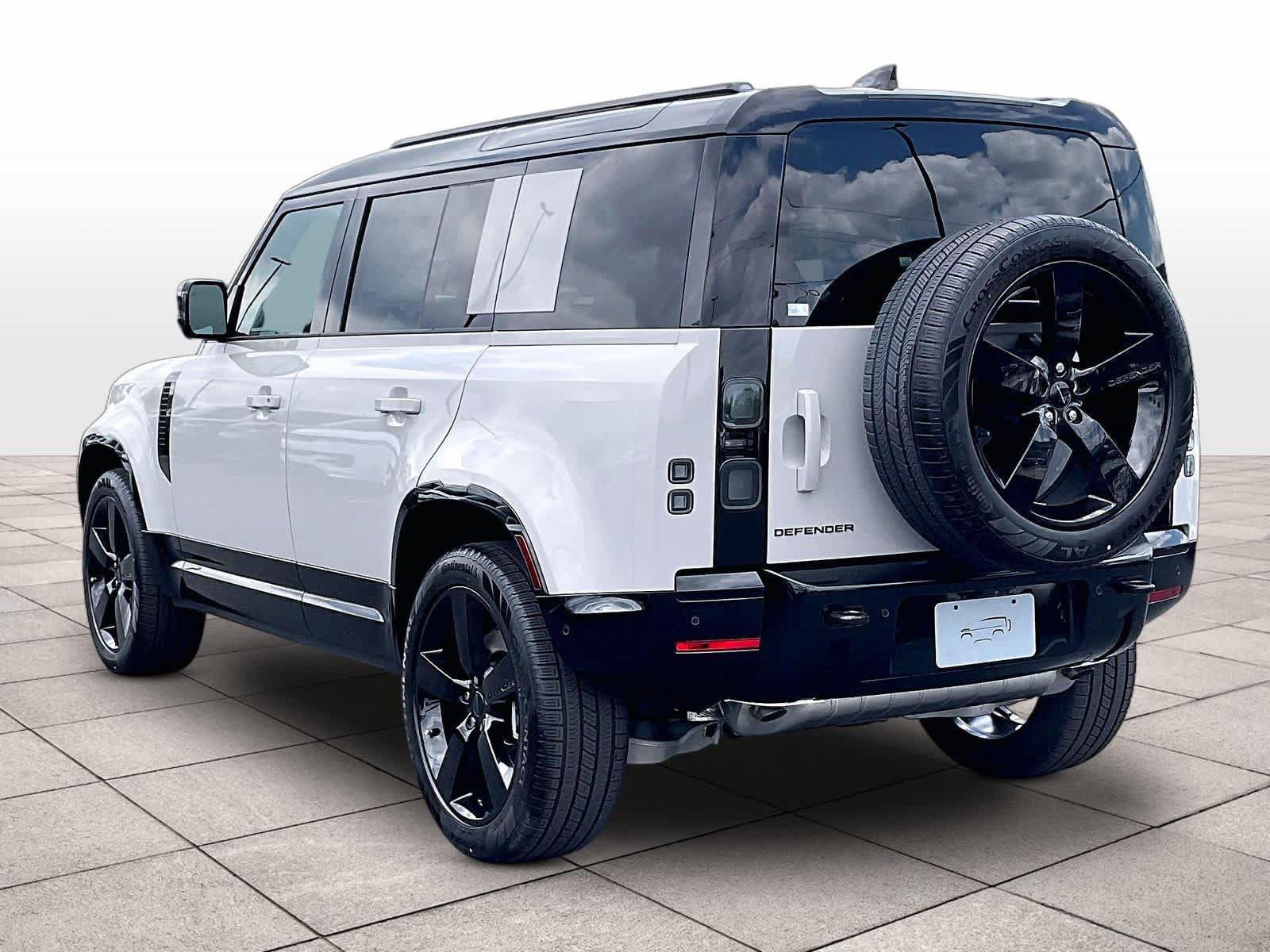 New 2026 Land Rover Defender 110 X-Dynamic SE AWD/4WD image 3