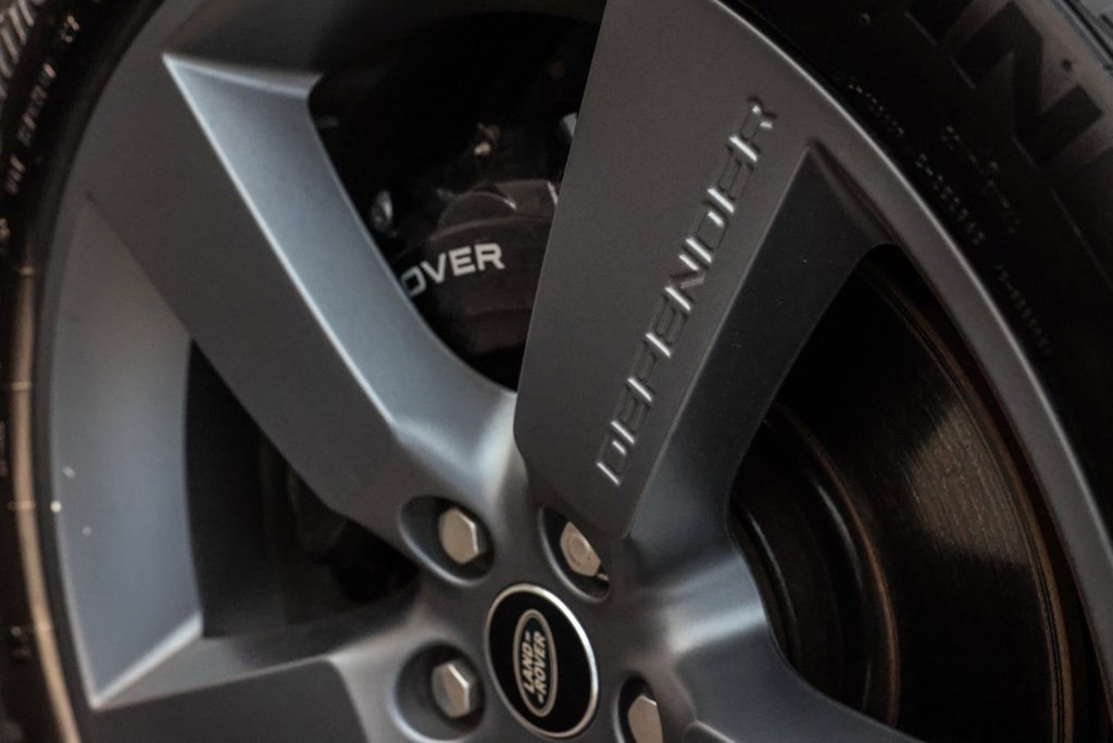 Used 2024 Land Rover Defender 130 V8 image 41