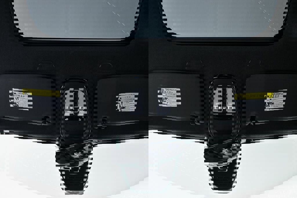 Certified 2025 Volvo XC40 B5 Plus image 20