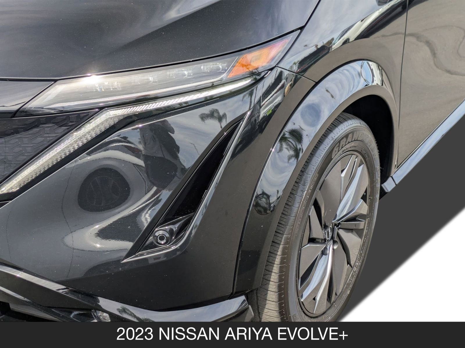 Used 2023 Nissan Ariya FWD image 10