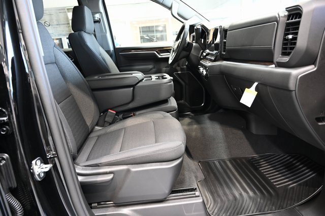 New 2026 GMC Sierra 1500 SLE w/ Preferred Package image 13