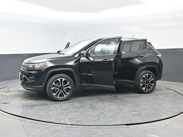 Used 2022 Jeep Compass Limited w/ Sun and Sound Group image 29