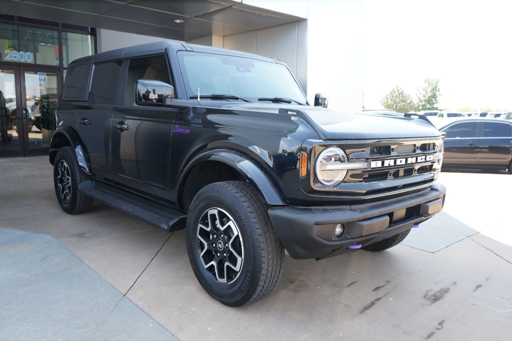 Certified 2025 Ford Bronco Outer Banks AWD/4WD image 3