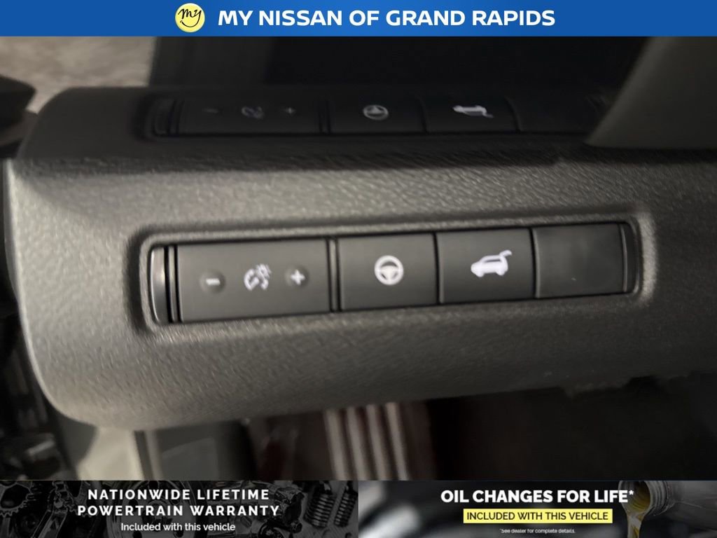 New 2026 Nissan Pathfinder SV image 14