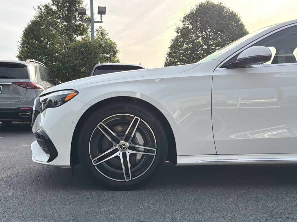 New 2026 Mercedes-Benz E 350 4MATIC Sedan image 9