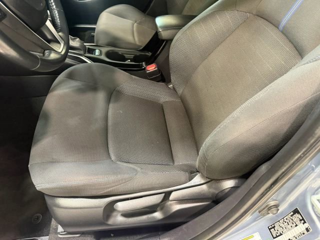 Used 2020 Toyota Corolla SE w/ Carpet Mat Package (TMS) FWD image 19