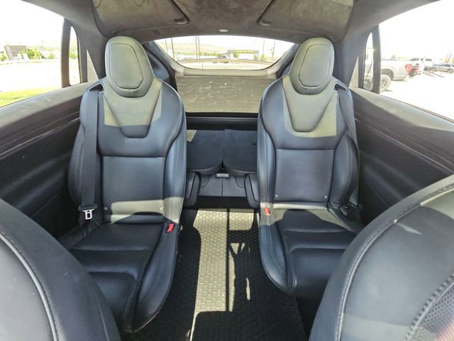 Used 2022 Tesla Model X image 25