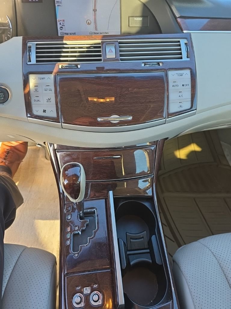 Used 2009 Toyota Avalon XLS image 7