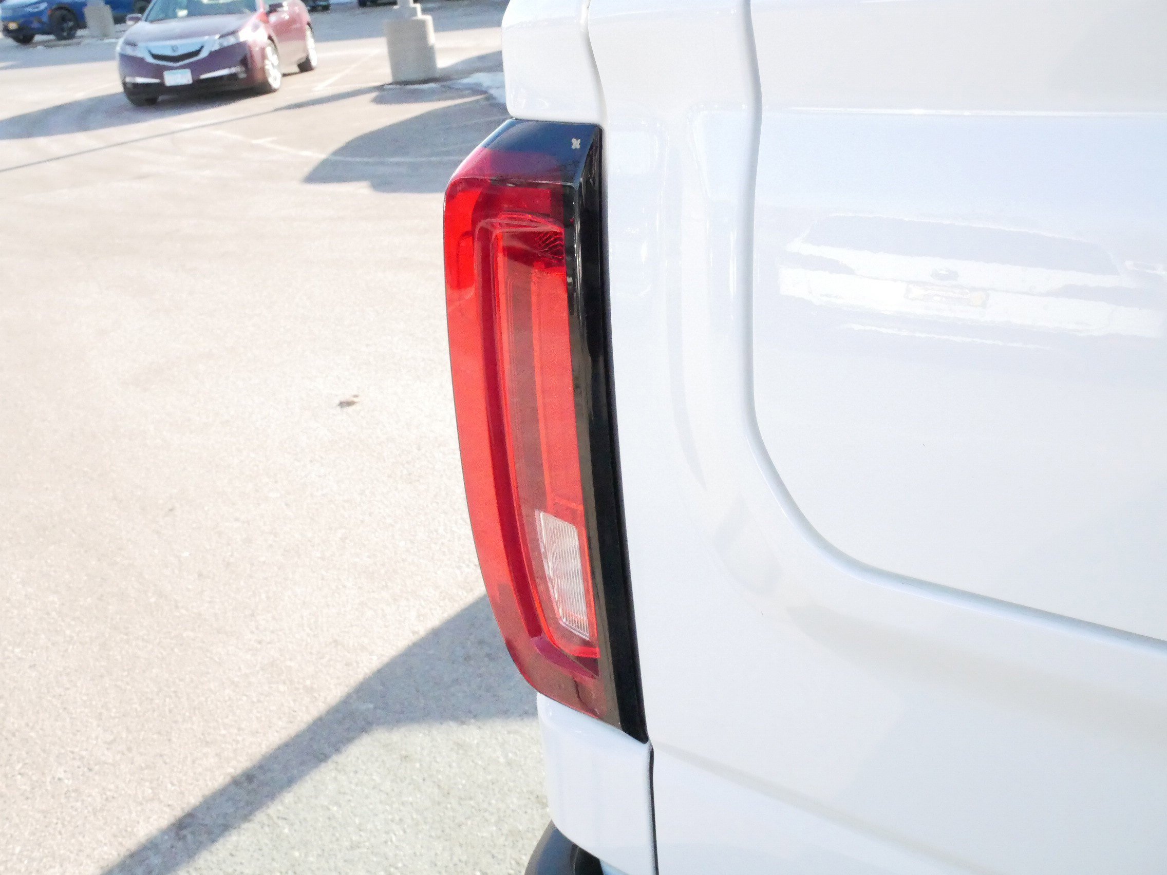Used 2025 GMC Sierra 1500 SLT AWD/4WD image 17