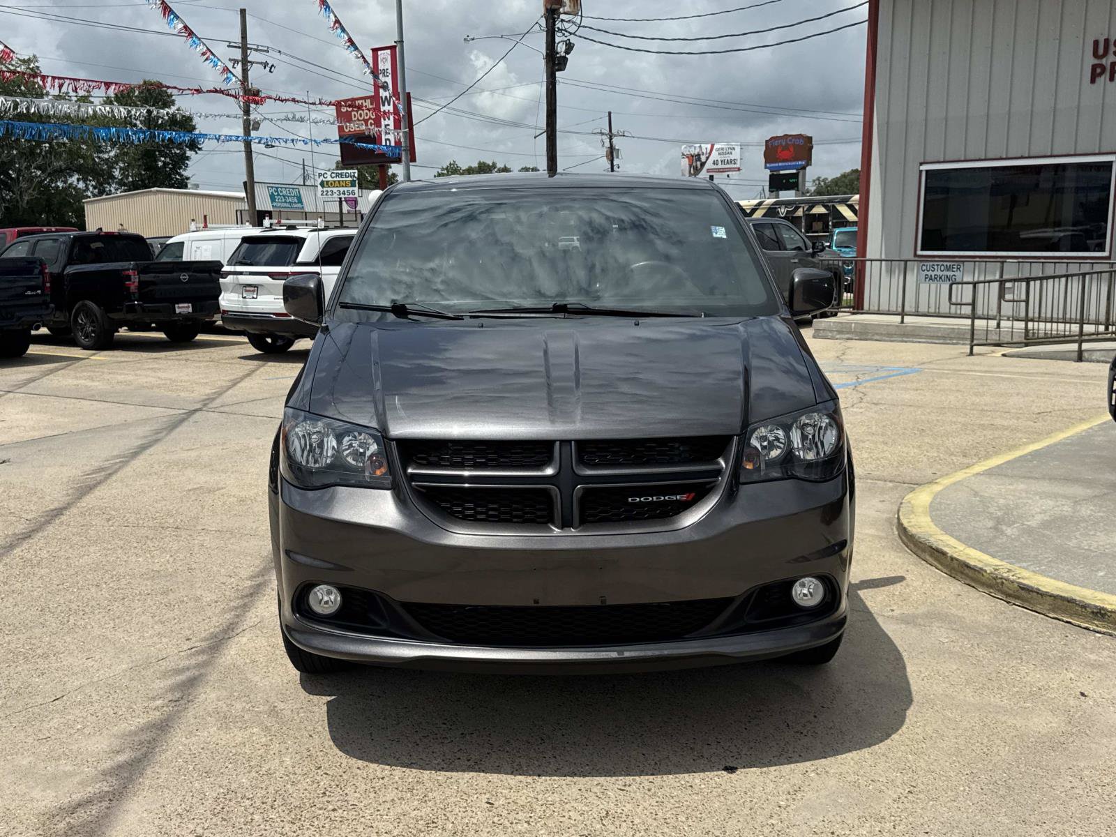 Used 2016 Dodge Grand Caravan R/T w/ Safety Sphere Group FWD image 3