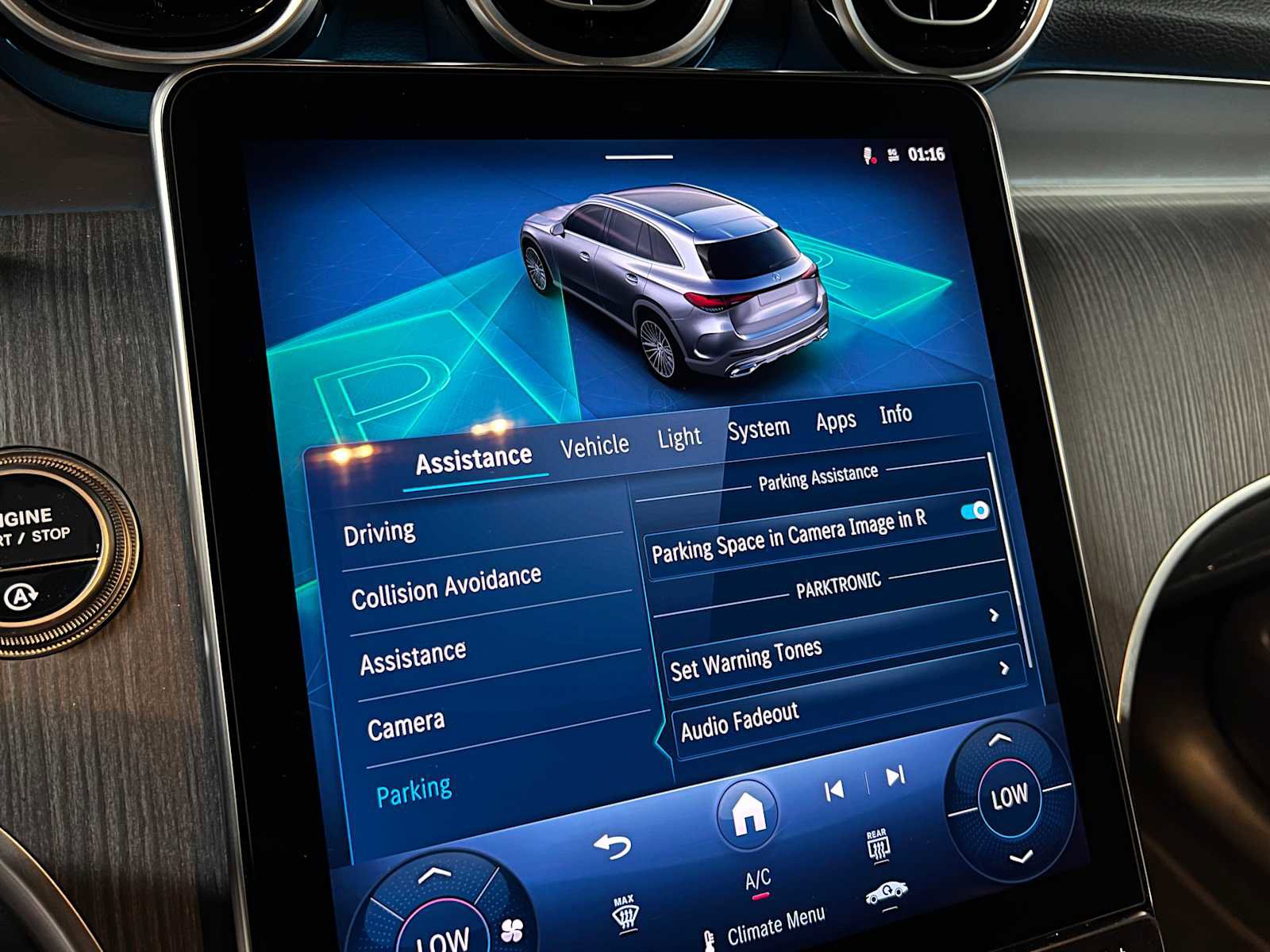 Certified 2025 Mercedes-Benz GLC 300 4MATIC image 35