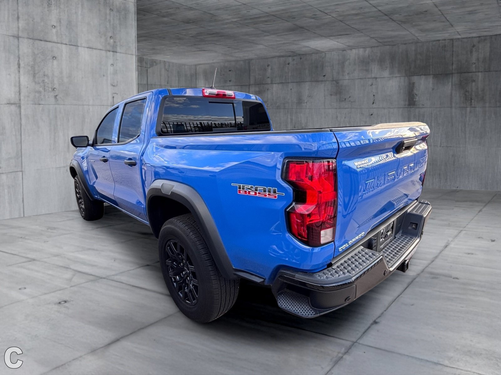 Certified 2025 Chevrolet Colorado Trail Boss AWD/4WD image 2