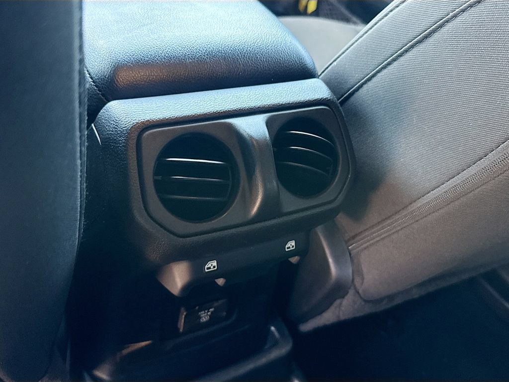 Used 2023 Jeep Wrangler Unlimited w/ Sun & Screen Package AWD/4WD image 28