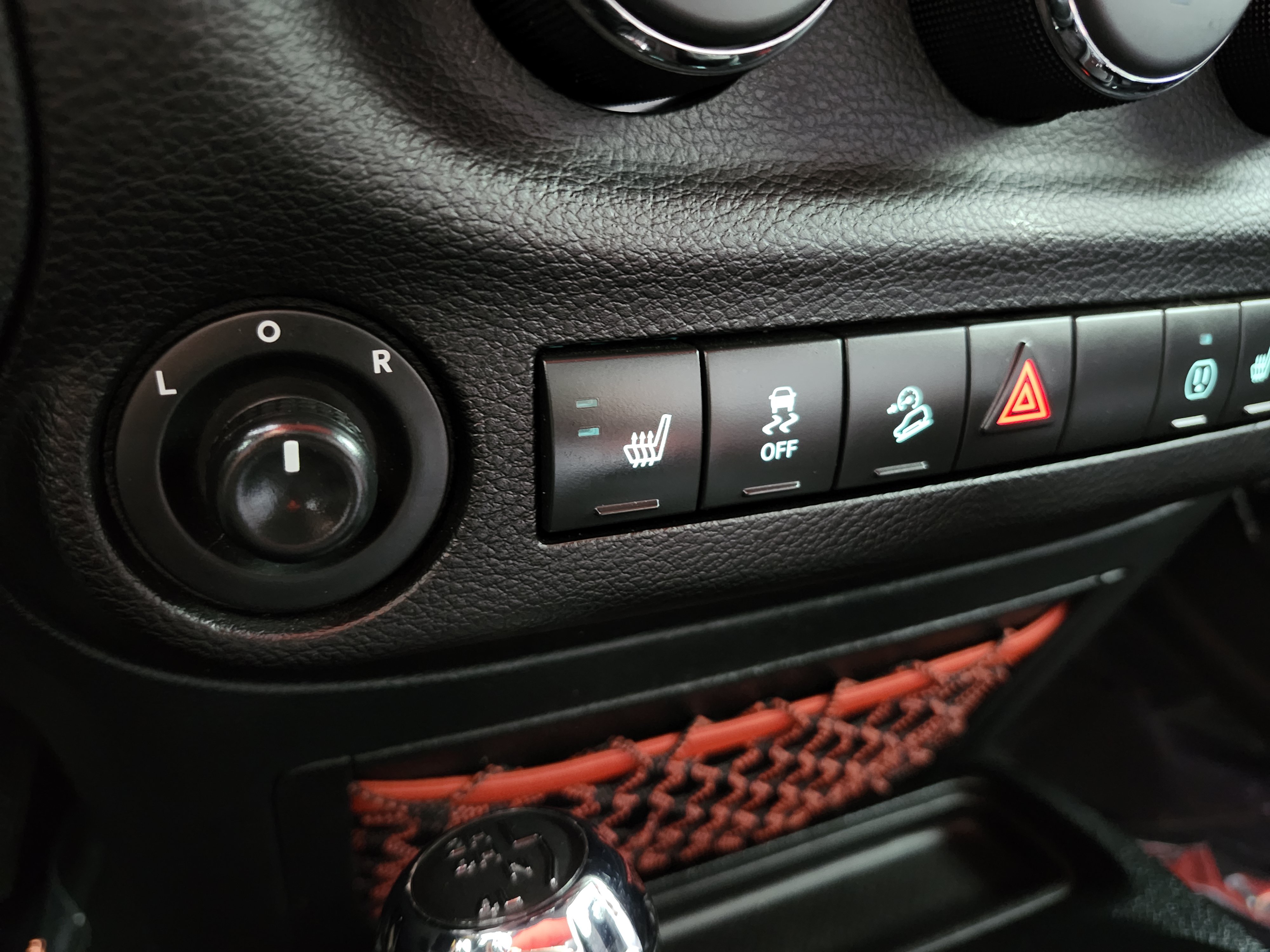 Used 2018 Jeep Wrangler Rubicon AWD/4WD image 4