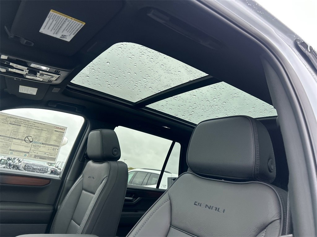 New 2026 GMC Yukon Denali w/ Sun & Power Step Package image 27