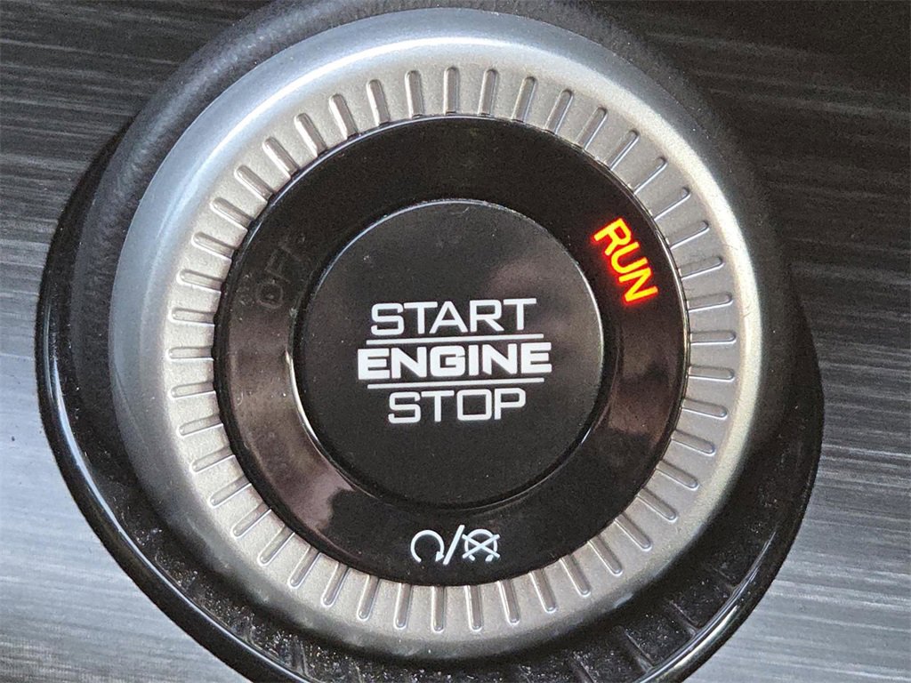 Used 2024 Jeep Wagoneer L Series II w/ Flexible Seating Group image 29