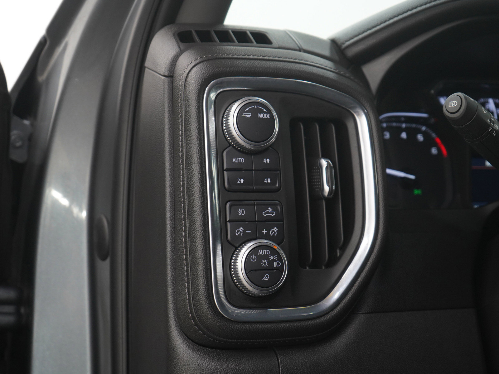 Used 2020 GMC Sierra 1500 SLT w/ SLT Premium Plus Package AWD/4WD image 23