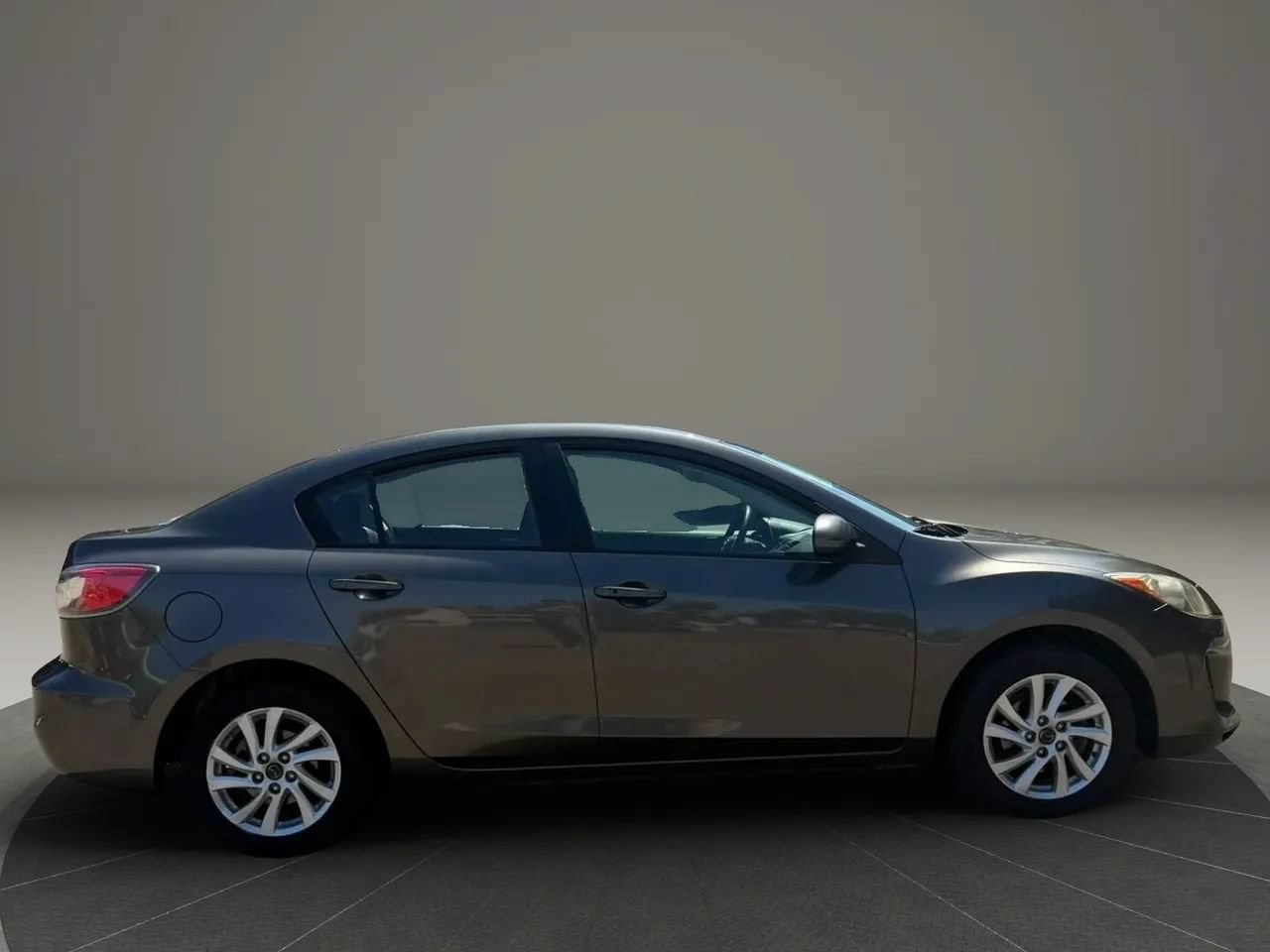 Used 2013 MAZDA MAZDA3 i Touring FWD image 4