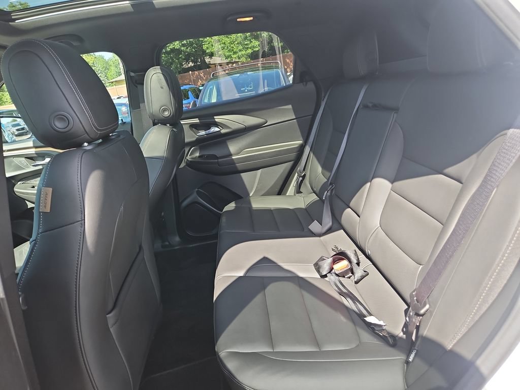 Used 2023 Chevrolet TrailBlazer ACTIV w/ Sun and Liftgate Package AWD/4WD image 17