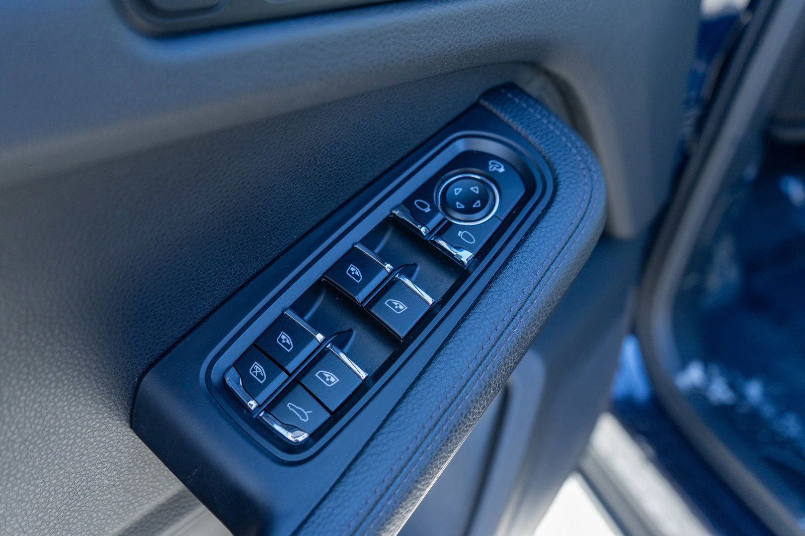 Used 2022 Porsche Macan image 15