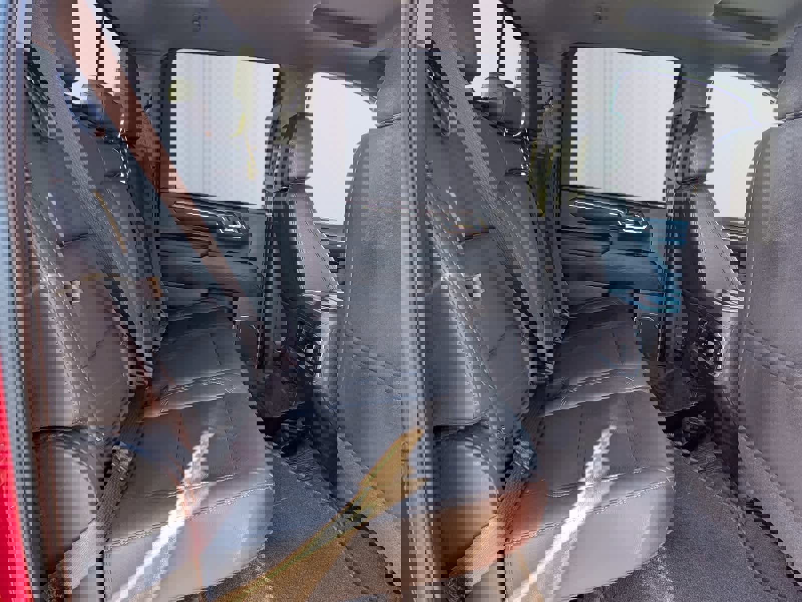 Used 2024 GMC Sierra 3500 SLT w/ SLT Premium Package image 11