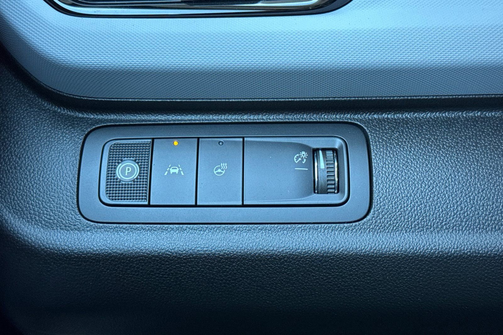 New 2027 Chevrolet Bolt LT w/ Comfort Package image 26