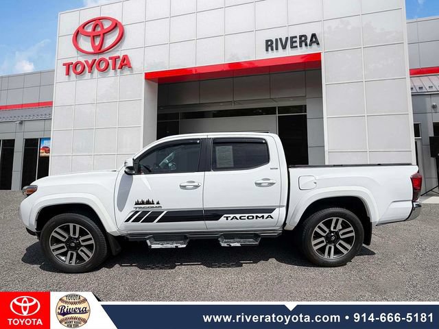 Used 2018 Toyota Tacoma SR5 AWD/4WD image 8