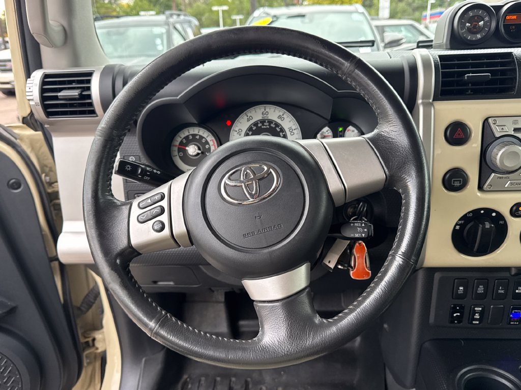 Used 2010 Toyota FJ Cruiser 4WD image 36